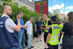 Киевлянин продавал фальшивые удостоверения волонтера для пересечения границы
