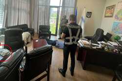 Требовали 2,5 млн за статус нардепа: в Киеве задержали представителей политической партии