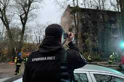 У Києві ліквідували наслідки ракетних обстрілів (ФОТО)