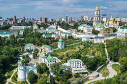 Как изменилась численность населения в Киеве и области