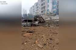 Спасатели показали последствия обстрелов села в Киевской области (ВИДЕО)