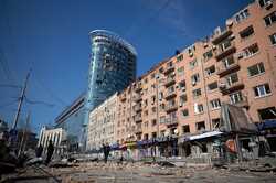 За время войны в Киеве погибли сотни людей, повреждены десятки домов