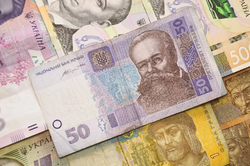 Кто из киевлян зарабатывает больше: каков размер зарплат у работников разных отраслей