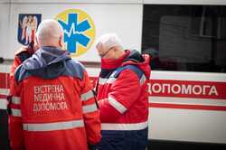 Два человека с Троещины оказались на грани смерти из-за отравления рыбой