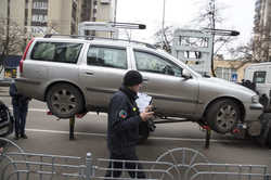 За пол года со столичных улиц эвакуировали более 3 тысячи авто