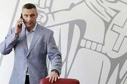 Зеленский может уволить Кличко с должности главы КГГА через СНБО, – политолог 