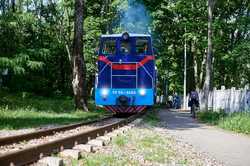 Киевская детская железная дорога открыла летний сезон (ФОТО)