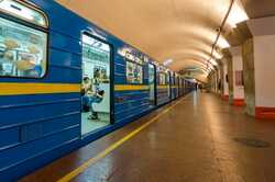 Киевляне пожаловались на работу метро: чем недовольны пассажиры
