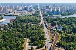 В Киеве до конца сентября перекрыли Броварский проспект (Карта) 