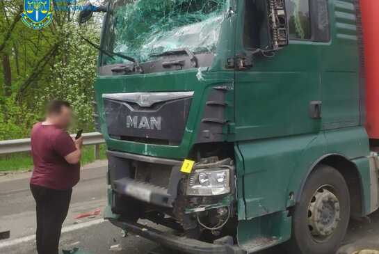 У Києві водію вантажівки, який заснув за кермом повідомили про підозру: яке покарання на нього чекає 
