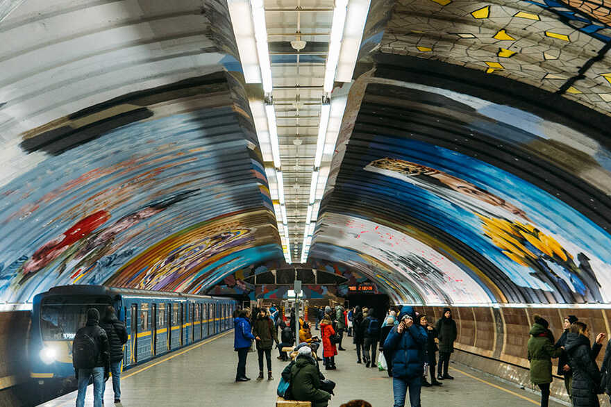 Проститутки Киева у метро Осокорки