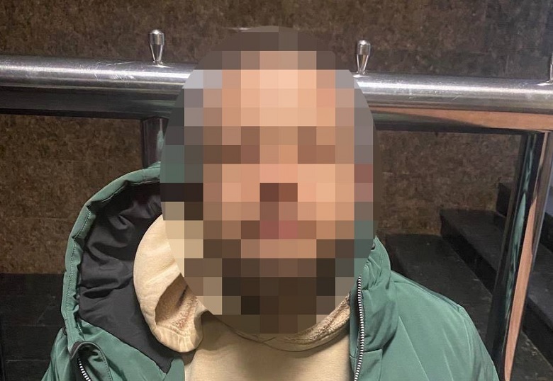 У Києві чоловік під час сварки схопив ніж і вдарив ним дружину