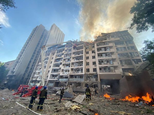 На місці вибухів у Києві дістали з-під завалів дівчинку й тіло загиблого чоловіка, – Геращенко