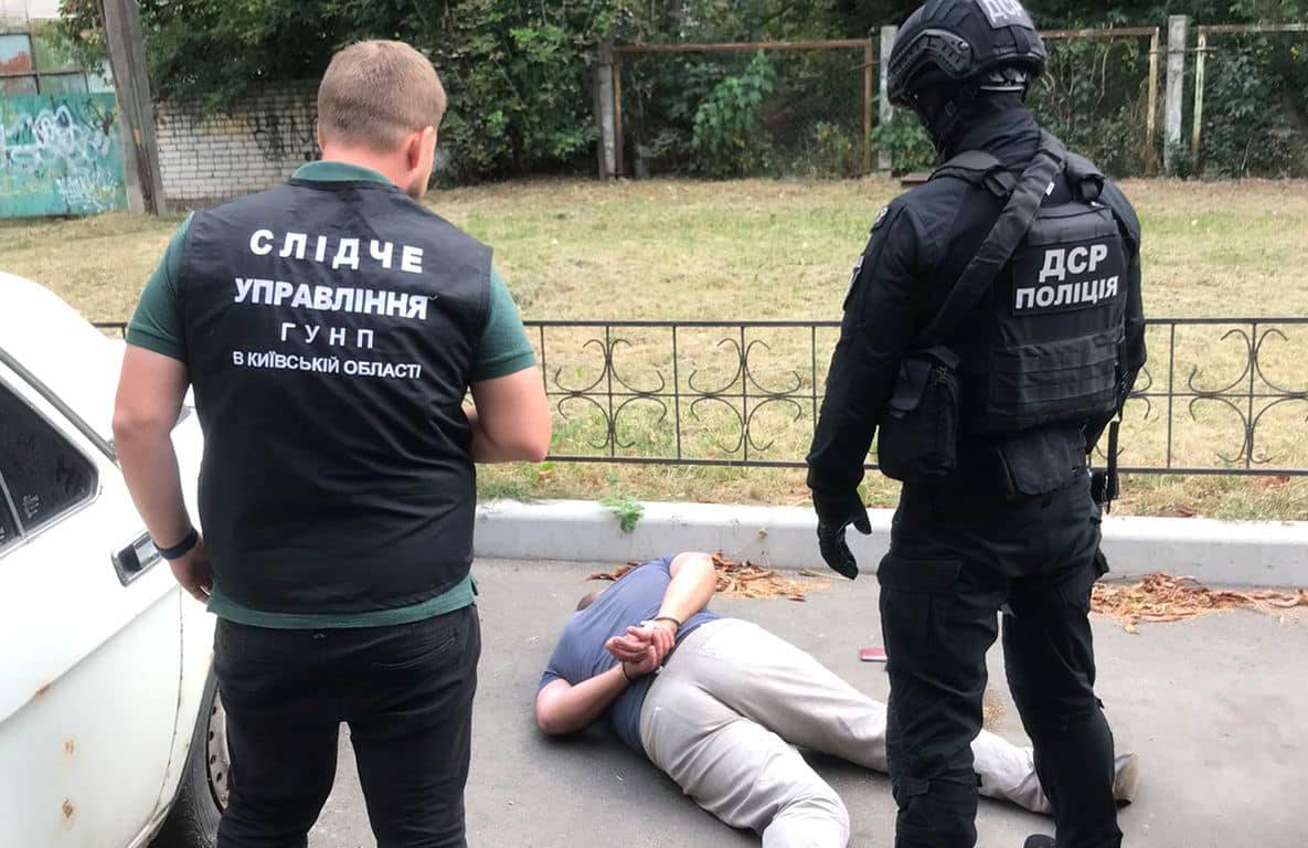 На Київщині затримали торгівця вогнепальною зброєю (ФОТО)