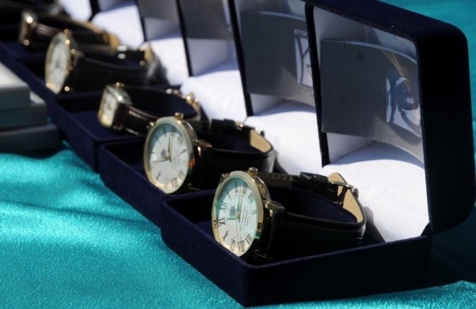 КМДА мало не закупила годинники із рубінами на 5 млн грн, але в результаті скасує тендер