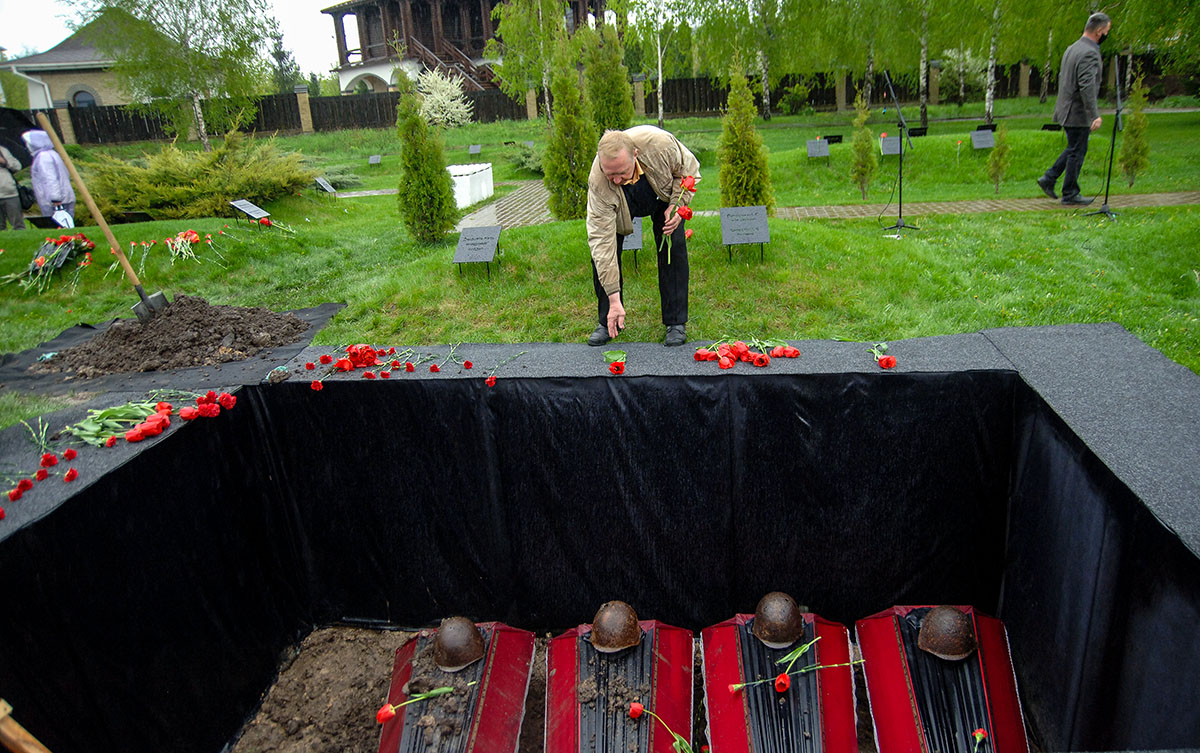 Гатное перезахоронение. Фото Лады Бондаренко